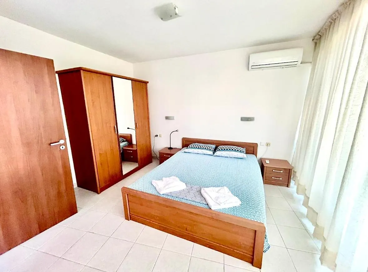 Seaview,Parking & Garden 1Br Appart Sozopol-Beach Bulgaria