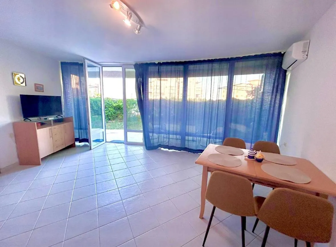 Seaview,Parking & Garden 1Br Appart Sozopol-Beach